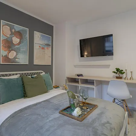 דירה Stylish 2br In Piata Universitatii, Steps To Cismigiu Park *