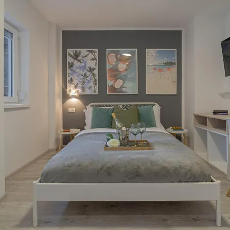 Stylish 2br In Piata Universitatii, Steps To Cismigiu Park Apartment