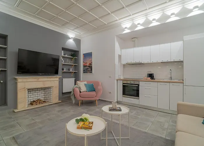 Stylish 2br In Piata Universitatii, Steps To Cismigiu Park *