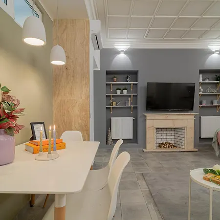 Stylish 2br In Piata Universitatii, Steps To Cismigiu Park Boekarest