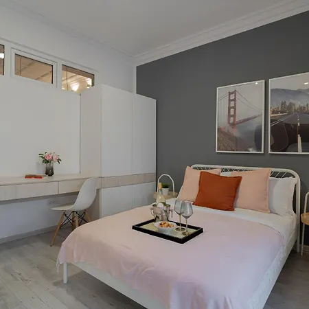 Stylish 2br In Piata Universitatii, Steps To Cismigiu Park Апартаменти Бухарест