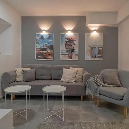 Апартаменти Stylish 2br In Piata Universitatii, Steps To Cismigiu Park *