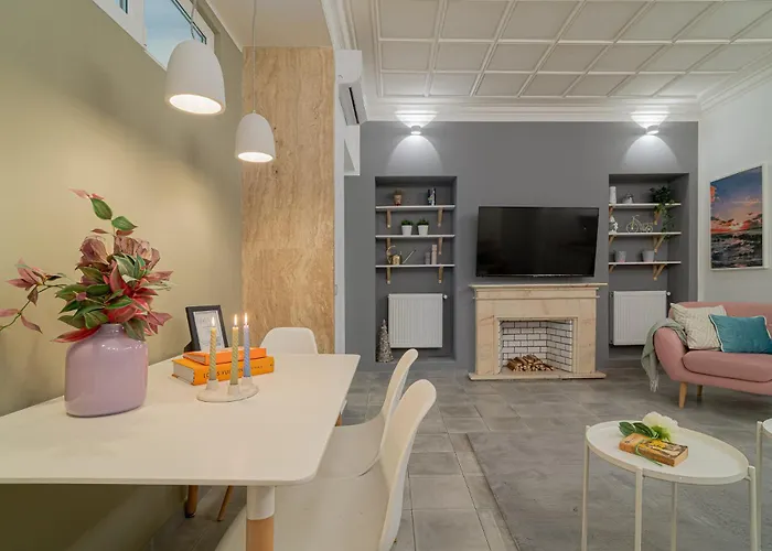 Stylish 2br In Piata Universitatii, Steps To Cismigiu Park Бухарест