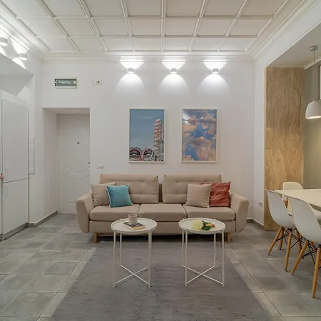 Apartment Stylish 2br In Piata Universitatii, Steps To Cismigiu Park